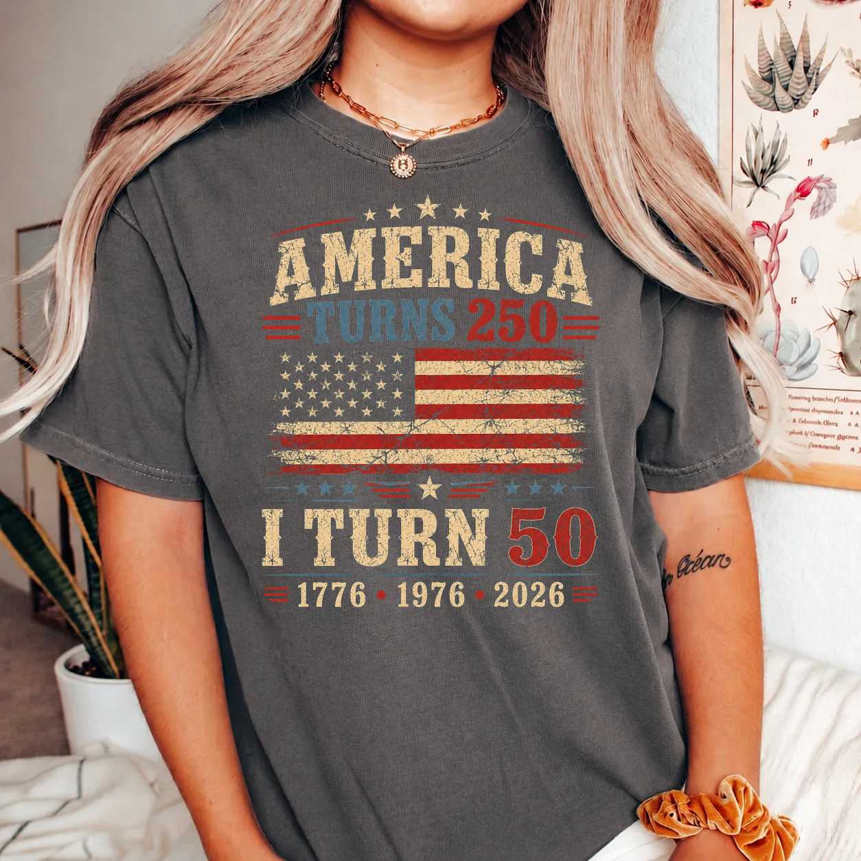 America Turns 250 I Turn 50 Vintage Patriotic Birthday T-Shirt for Adults Born in 1976 Heritage USA Celebration Tee
