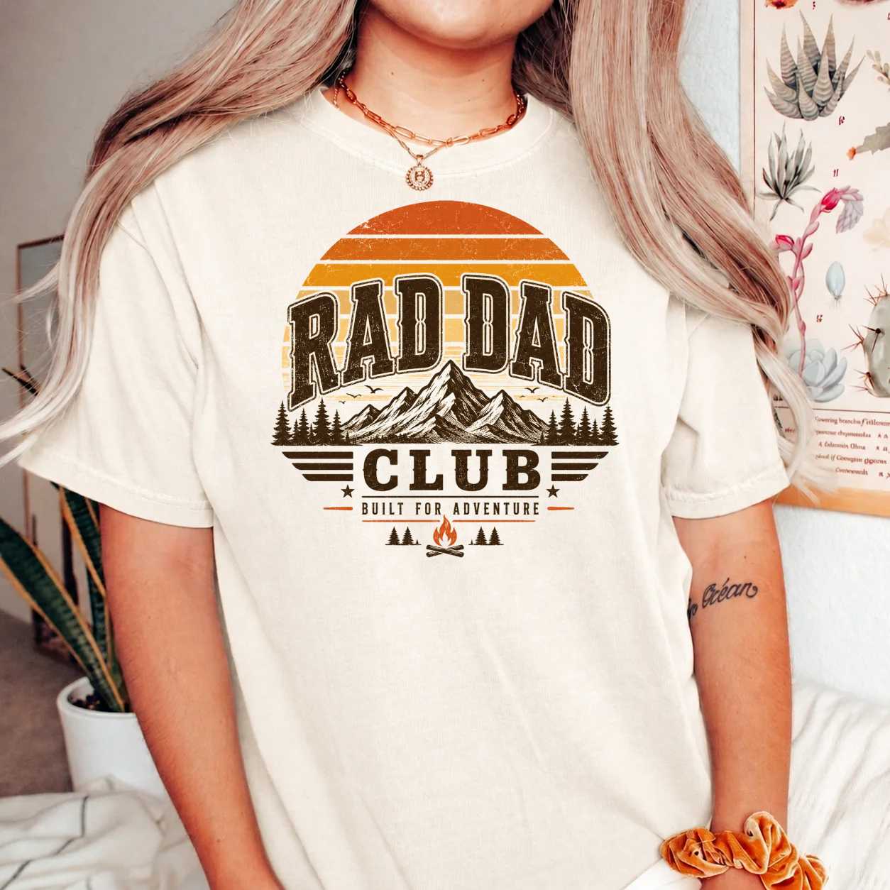 Retro Rad Dad Club T-Shirt for Fathers, Vintage Sunset Graphic Tee Father's Day Gift