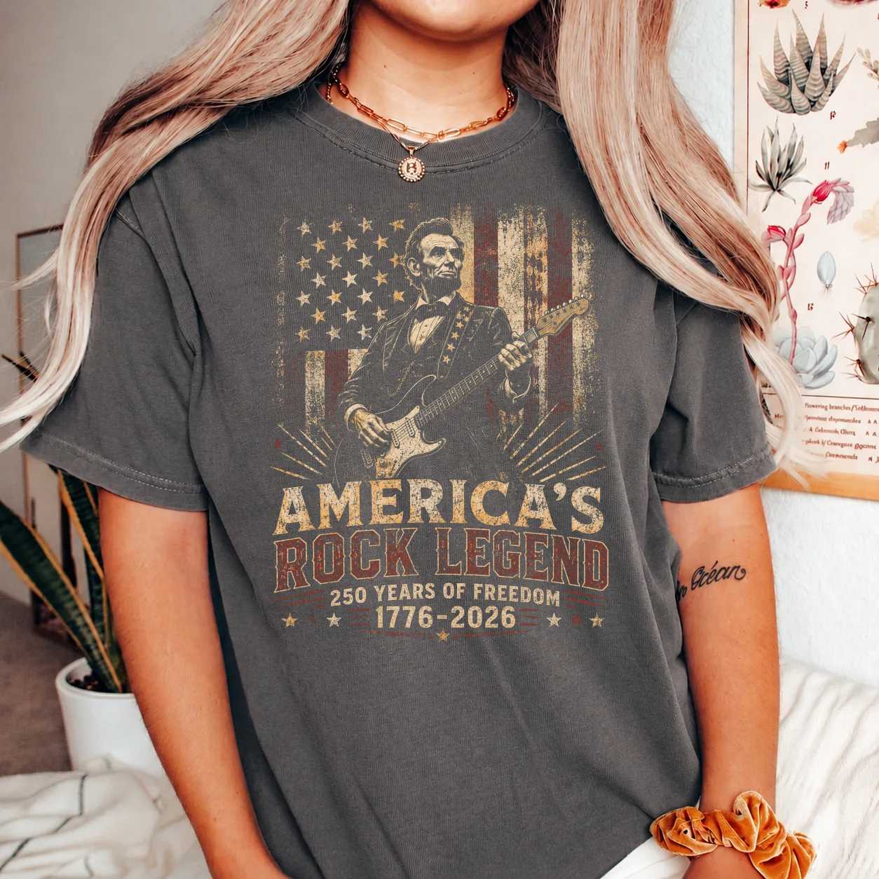 Vintage Distressed Lincoln Rock Legend T-Shirt, America 250th Anniversary Patriotic Guitar Graphic Tee for Independence Day
