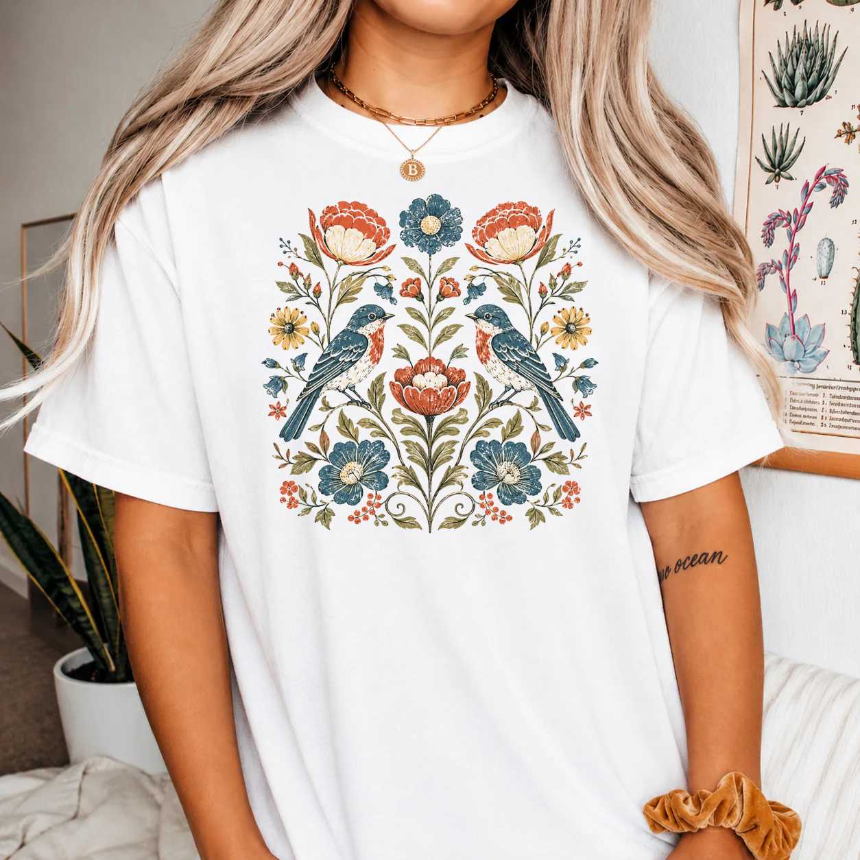 Nature Inspired Floral T-Shirt for Adults - Vibrant Design, Perfect Gift