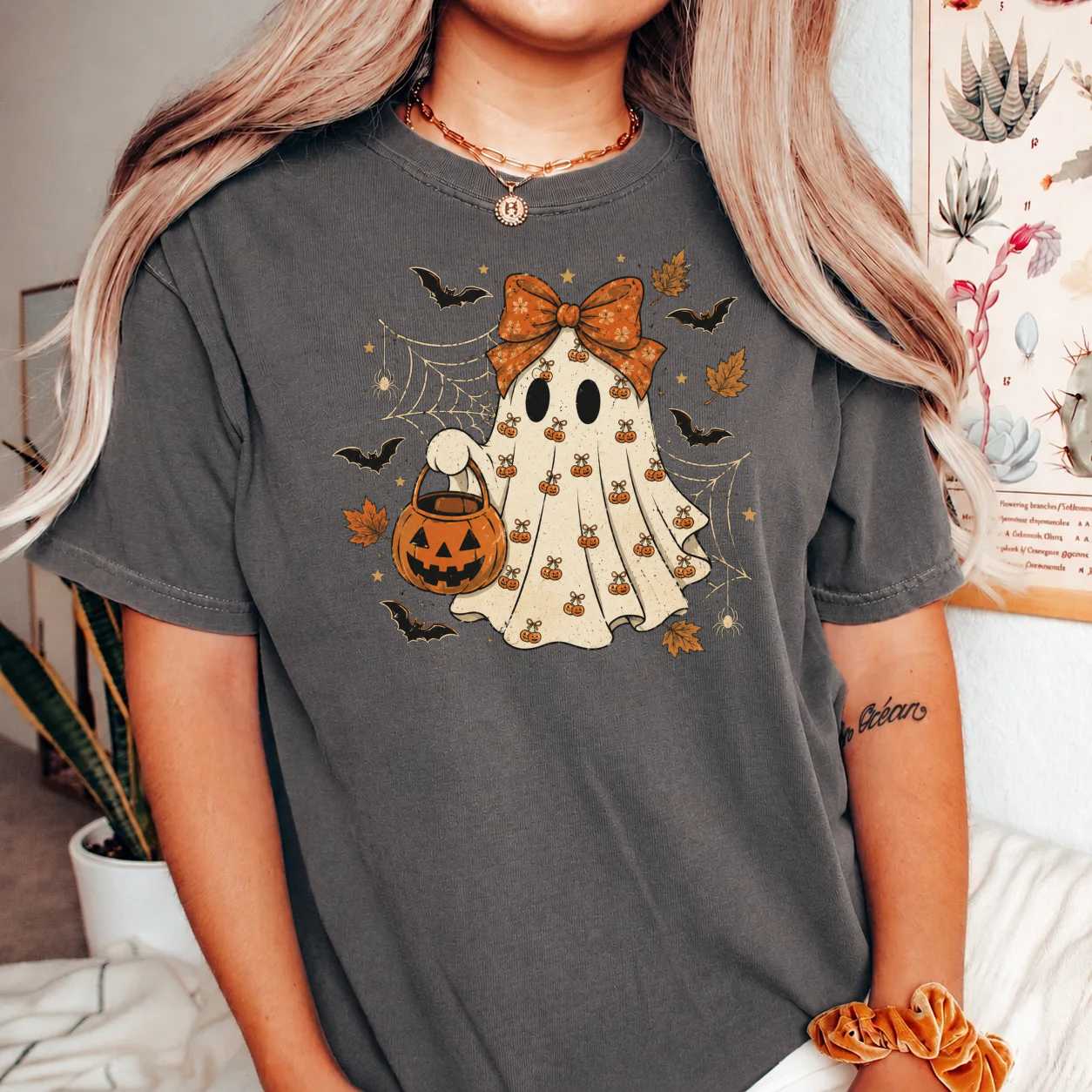 Coquette Bow Ghost T-Shirt Cute Pumpkin Fall Shirt for Women Spooky Season Aesthetic Graphic Tee